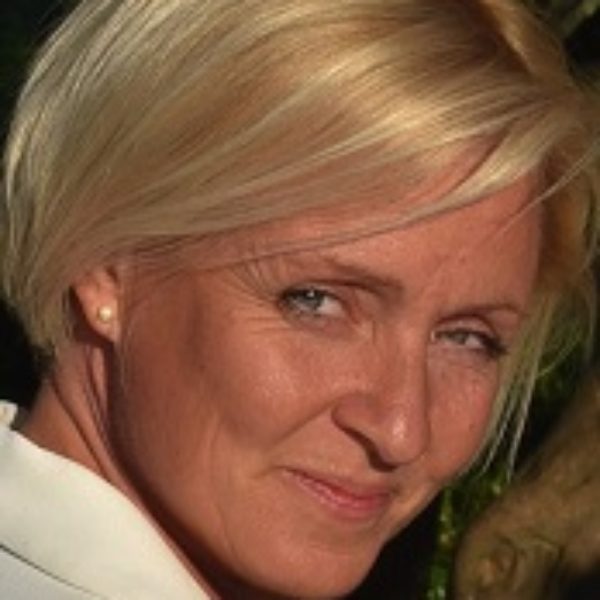 Dr. Diane Dodd – Spain
