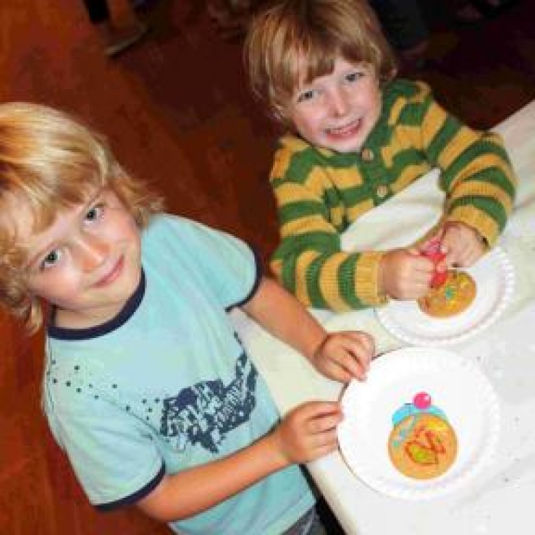 Kids enjoy 'incredible edible art' at Falmouth gallery