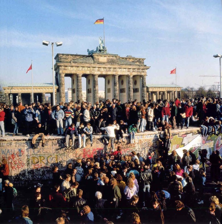 Where on earth is the Berlin wall?