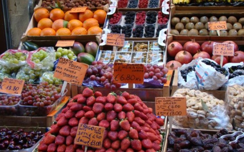 Italy adopts new law to reduce food waste