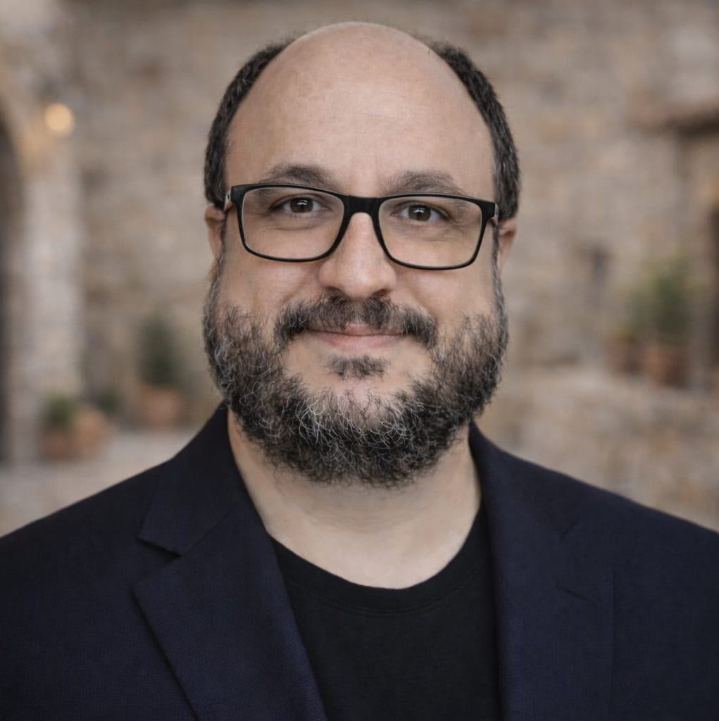 carlos_ortiz_headshot